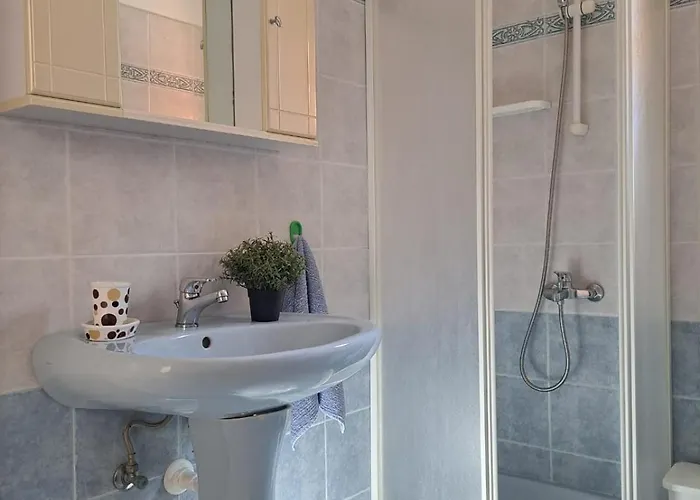 Mary Stella Platanos, Leros *