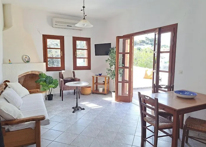 Mary Stella Platanos, Leros Apartamento